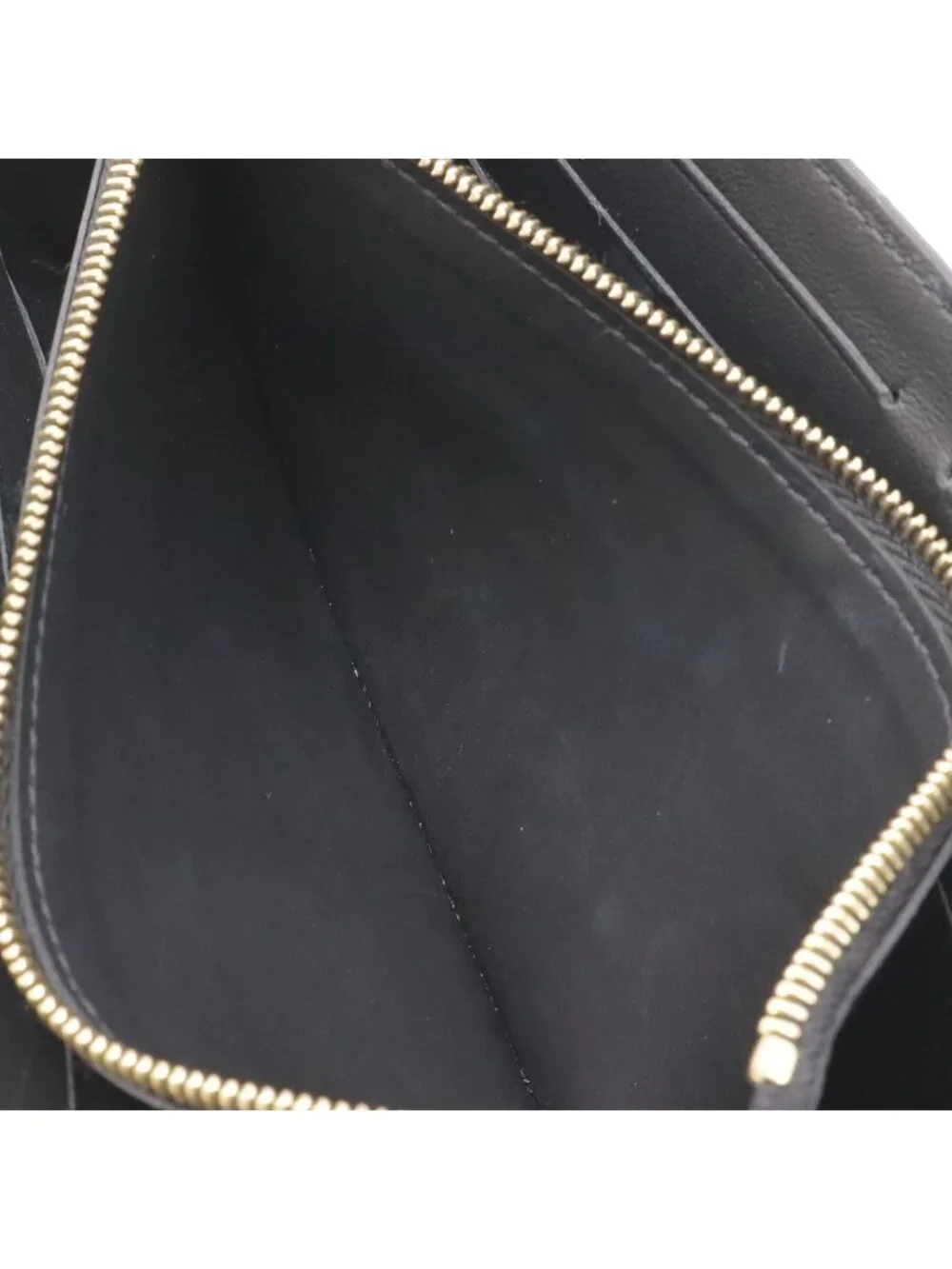 Louis Vuitton Portefeuille Capucines Bifold Wallet Taurillon Leather Noir Black